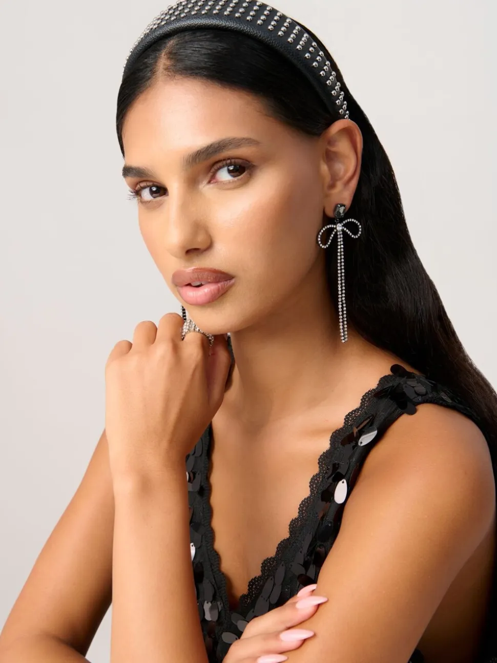 Aela Thick Studded Puff Black Headband