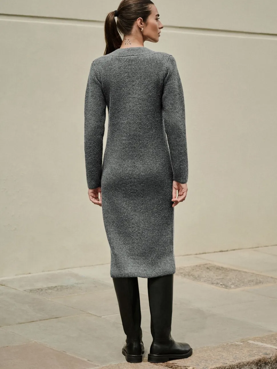 Antraciet - Super Soft V-Neck Midi Dress With Wool