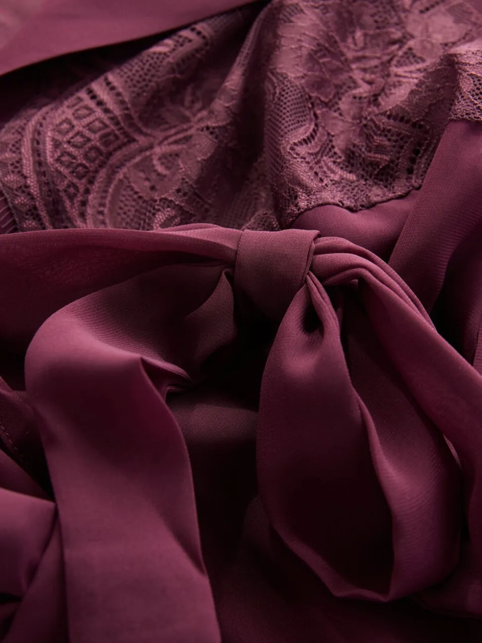 B By Ted Baker Burgundy Lace Chiffon Robe