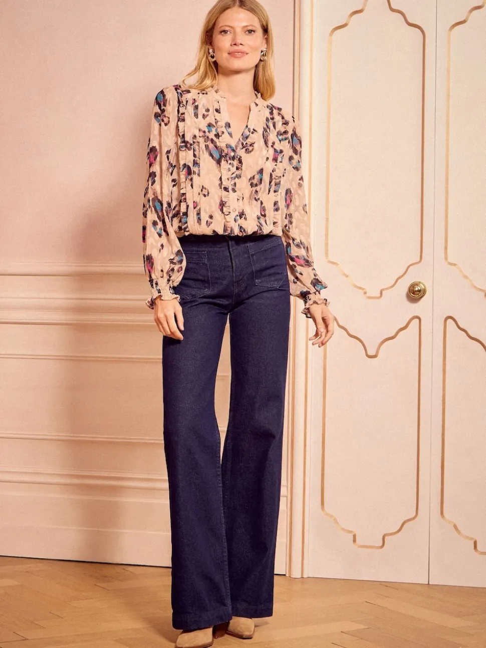 Beige Animal - Love & Roses blouse met lange mouwen en inkeping