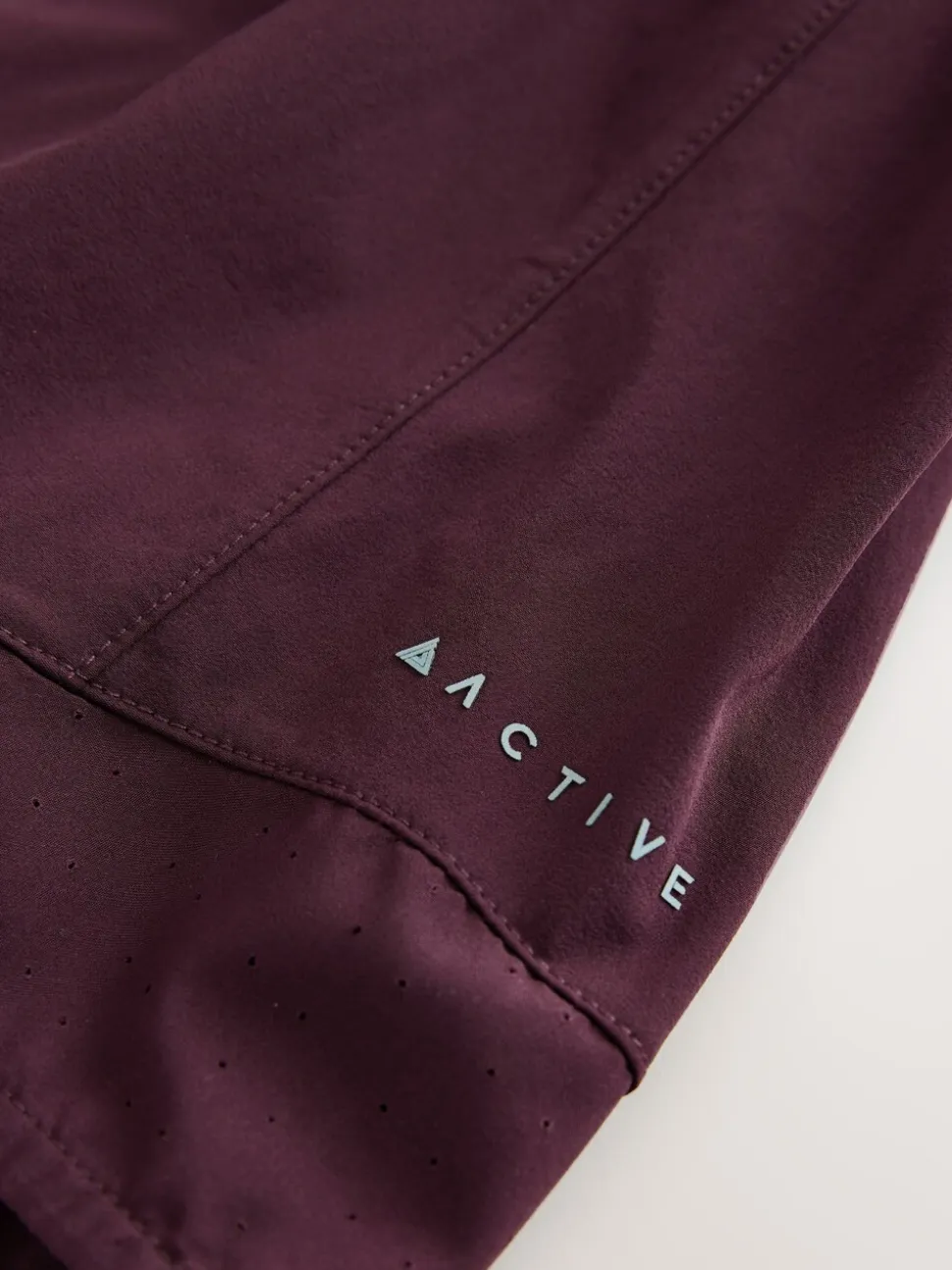 Bessenrood - Active Sports geweven hardloopshorts