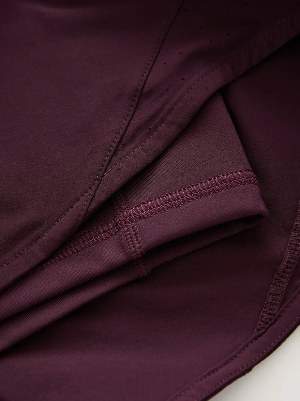 Bessenrood - Active Sports geweven hardloopshorts