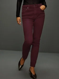 Bessenrood - Authentieke relaxed skinny jeans