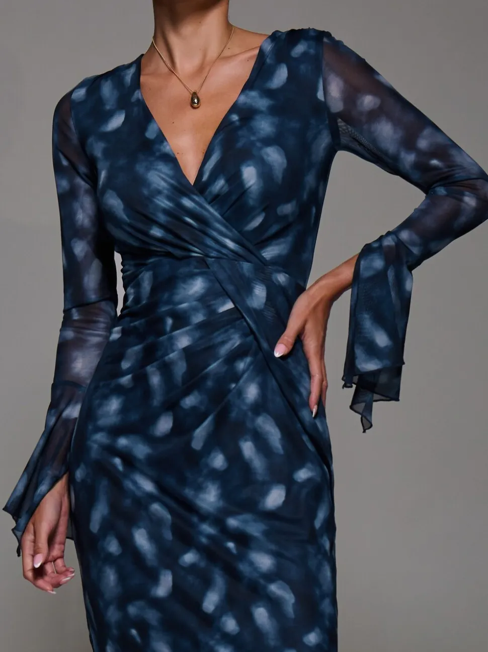 Blauw - Jolie Moi Long Sleeve Mesh Bodycon Dress