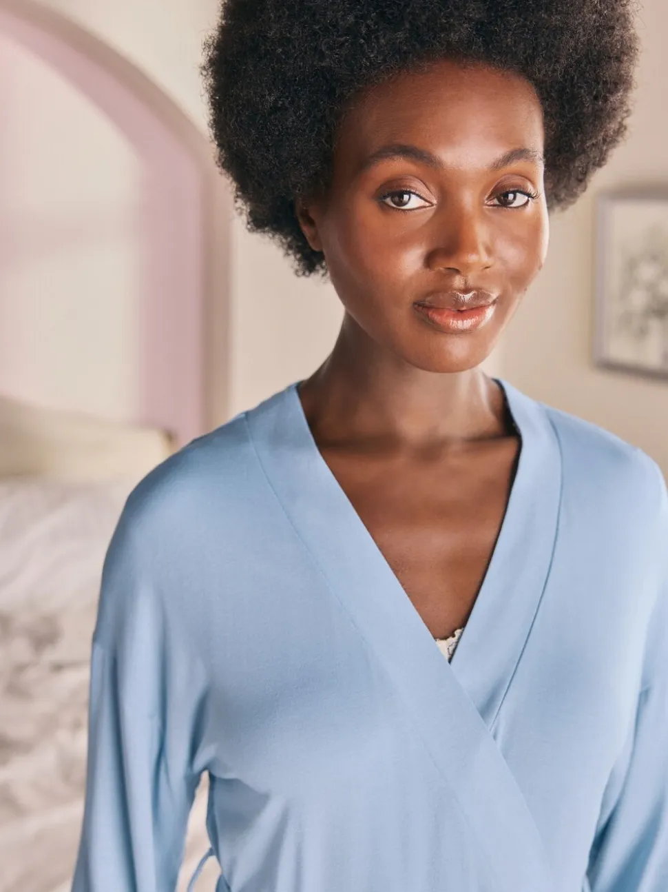 Blauw - Laura Ashley - Modal kamerjas met kanten afwerking