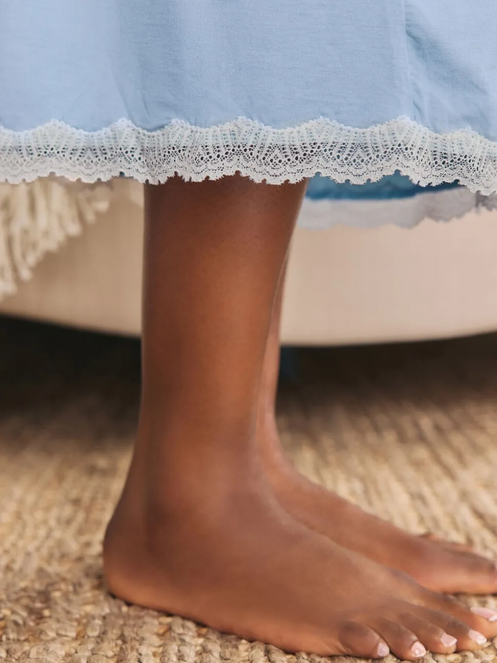 Blauw - Laura Ashley - Modal kamerjas met kanten afwerking