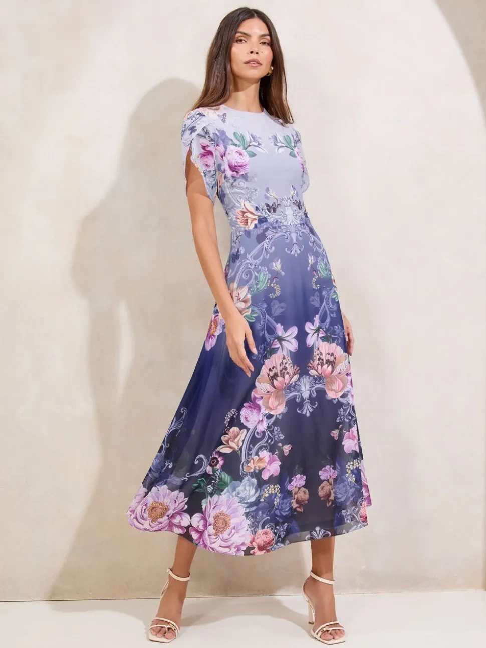 Blauw - Lipsy ombré midi-jurk met bloemenprint, tulpmouwen en fit en flare-model