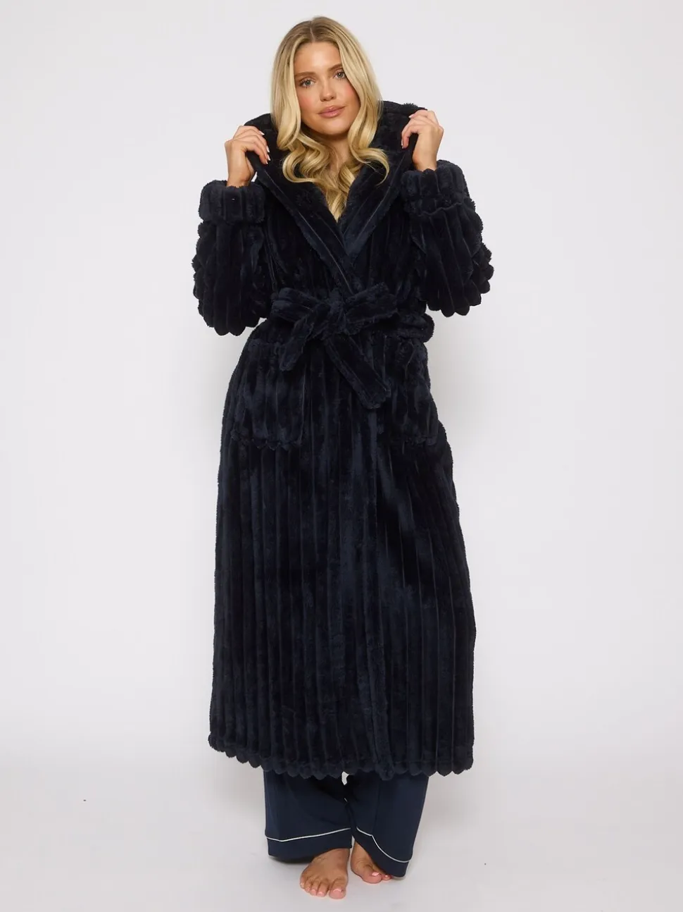Blauw - Loungeable Plush Ridged Fleece Midi Hooded Dressing Gown