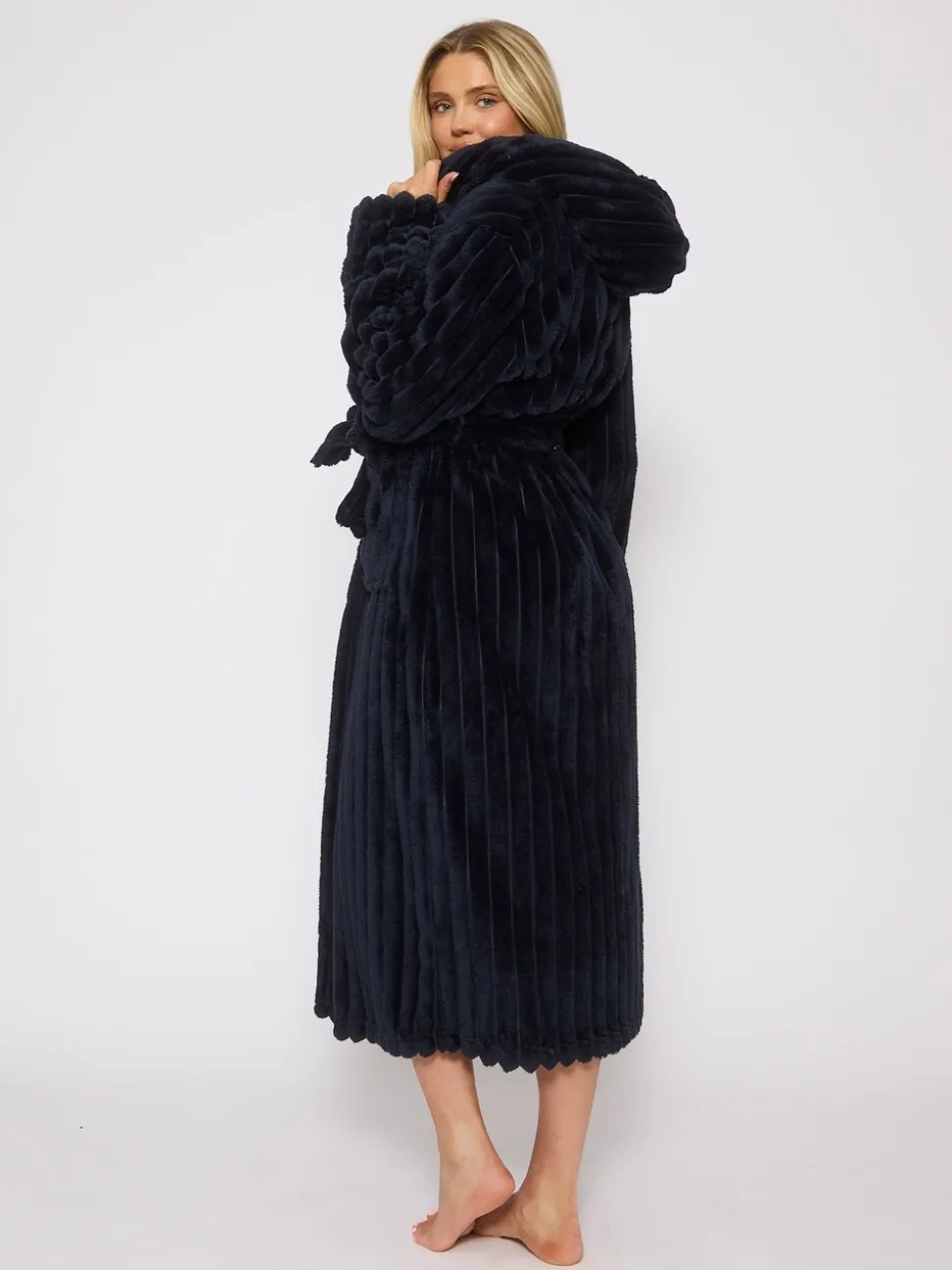 Blauw - Loungeable Plush Ridged Fleece Midi Hooded Dressing Gown