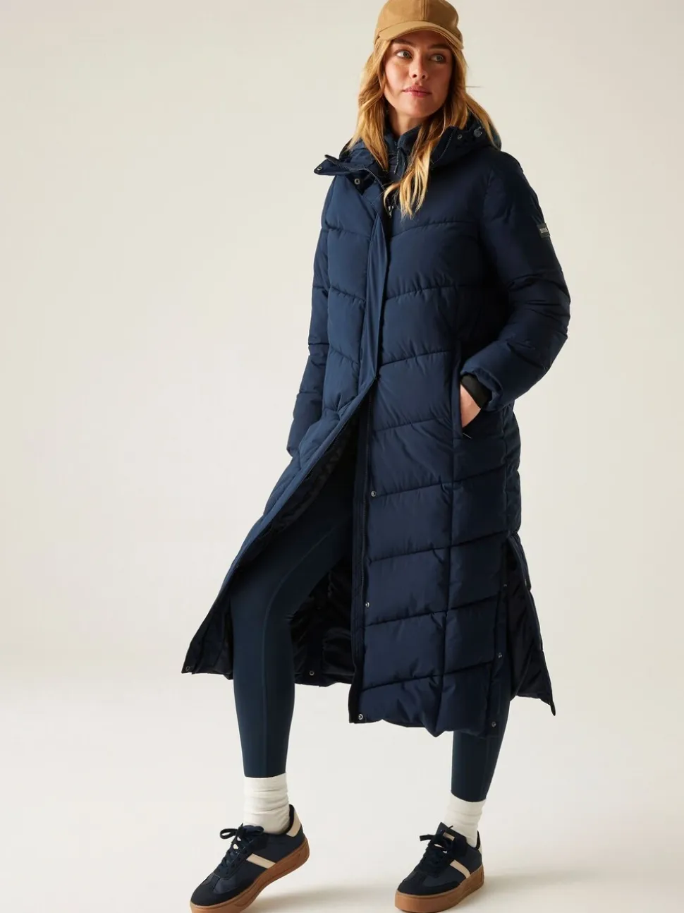 Blauw - Regatta Eloria zware waterafstotende stretchy jas