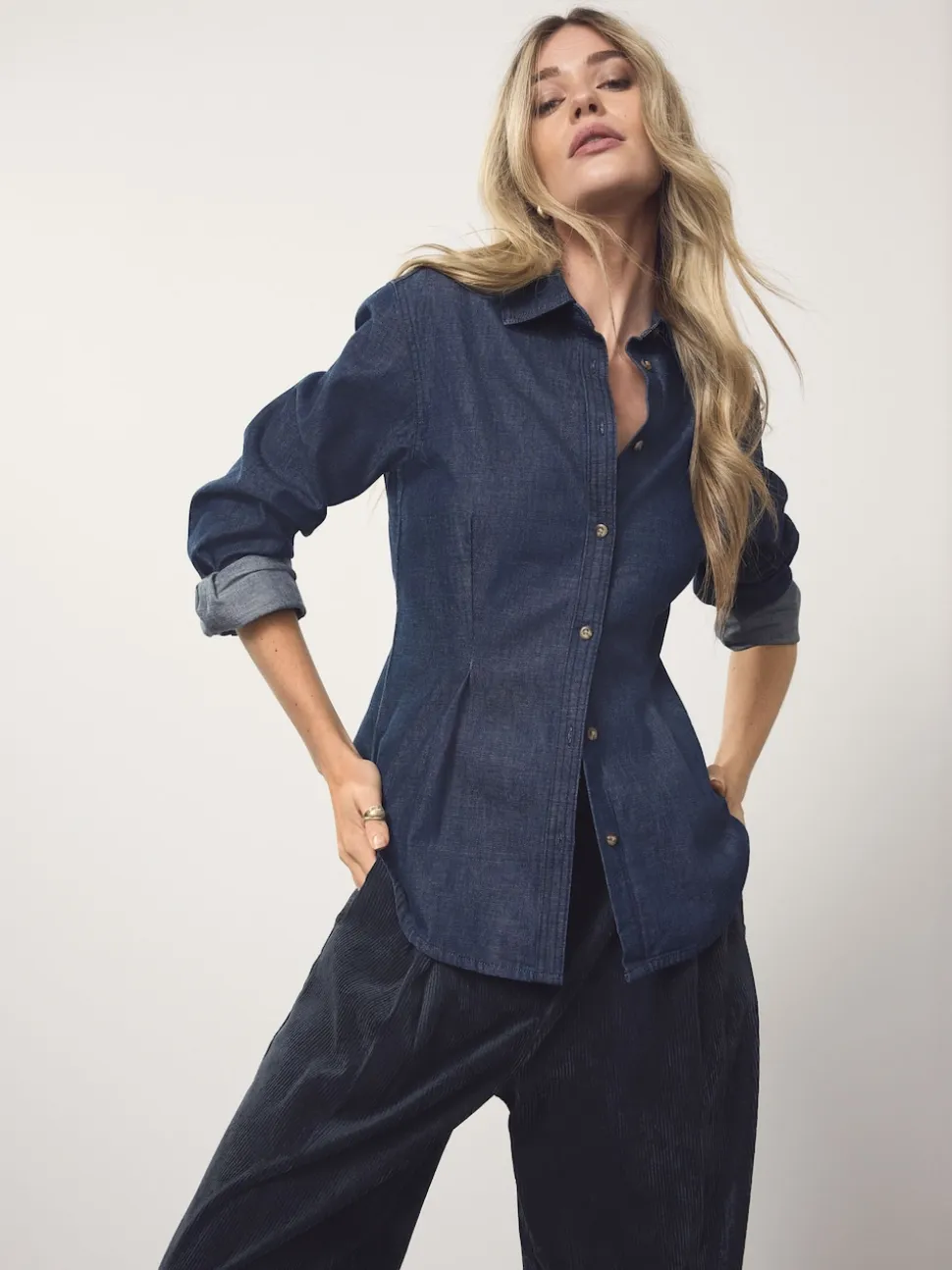 Blauw met wassing - Cinch Waist Fitted Long Sleeve Denim Shirt