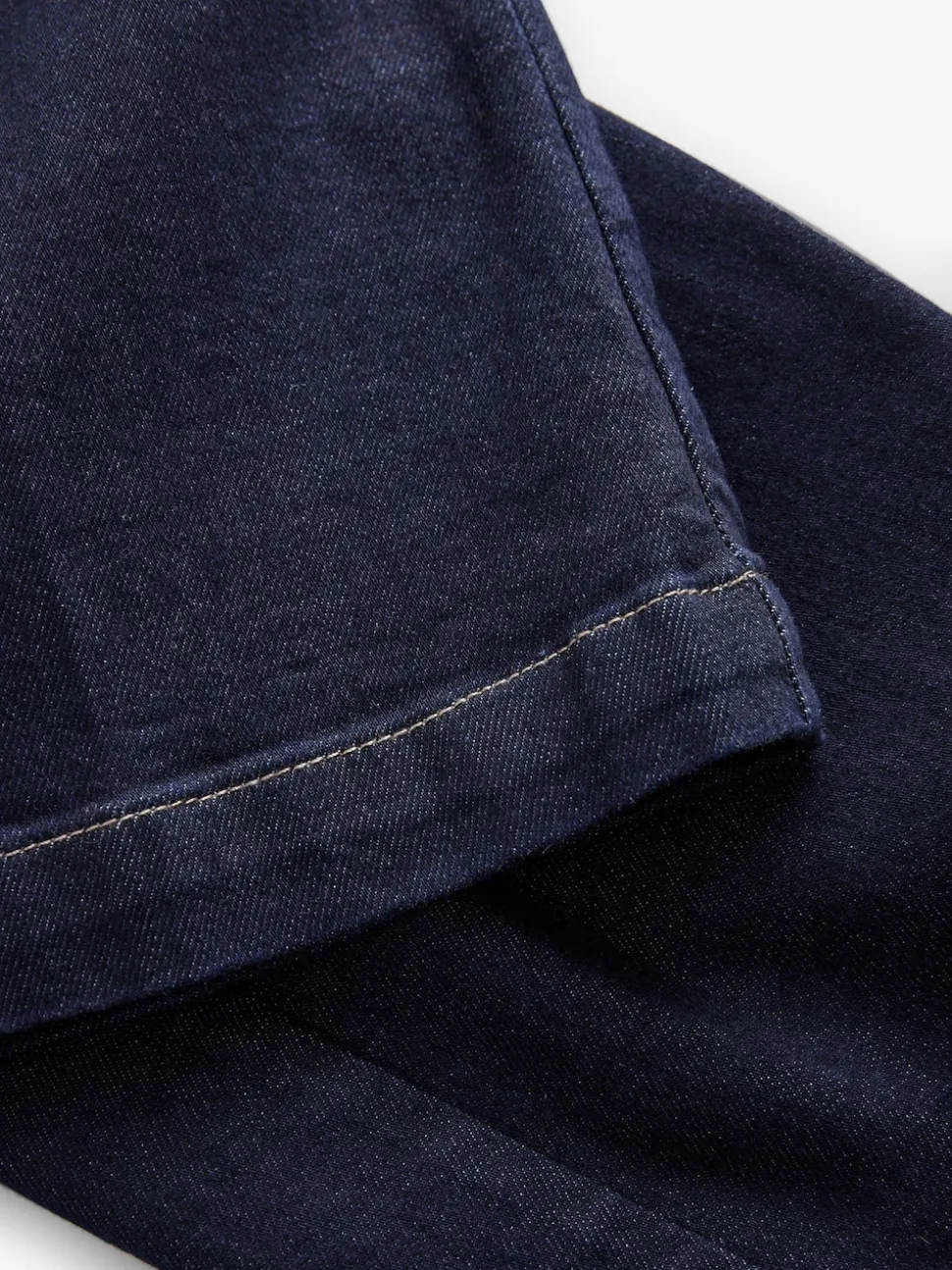 Blauw met wassing - Jeans met zandloperpasvorm en wijde pijpen