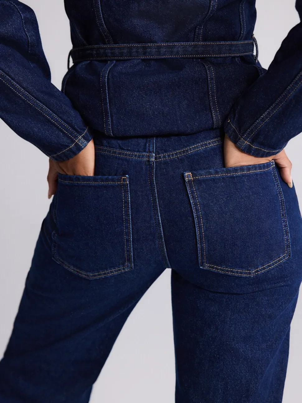 Blauw met wassing - Jeans met ruime rechte pijpen