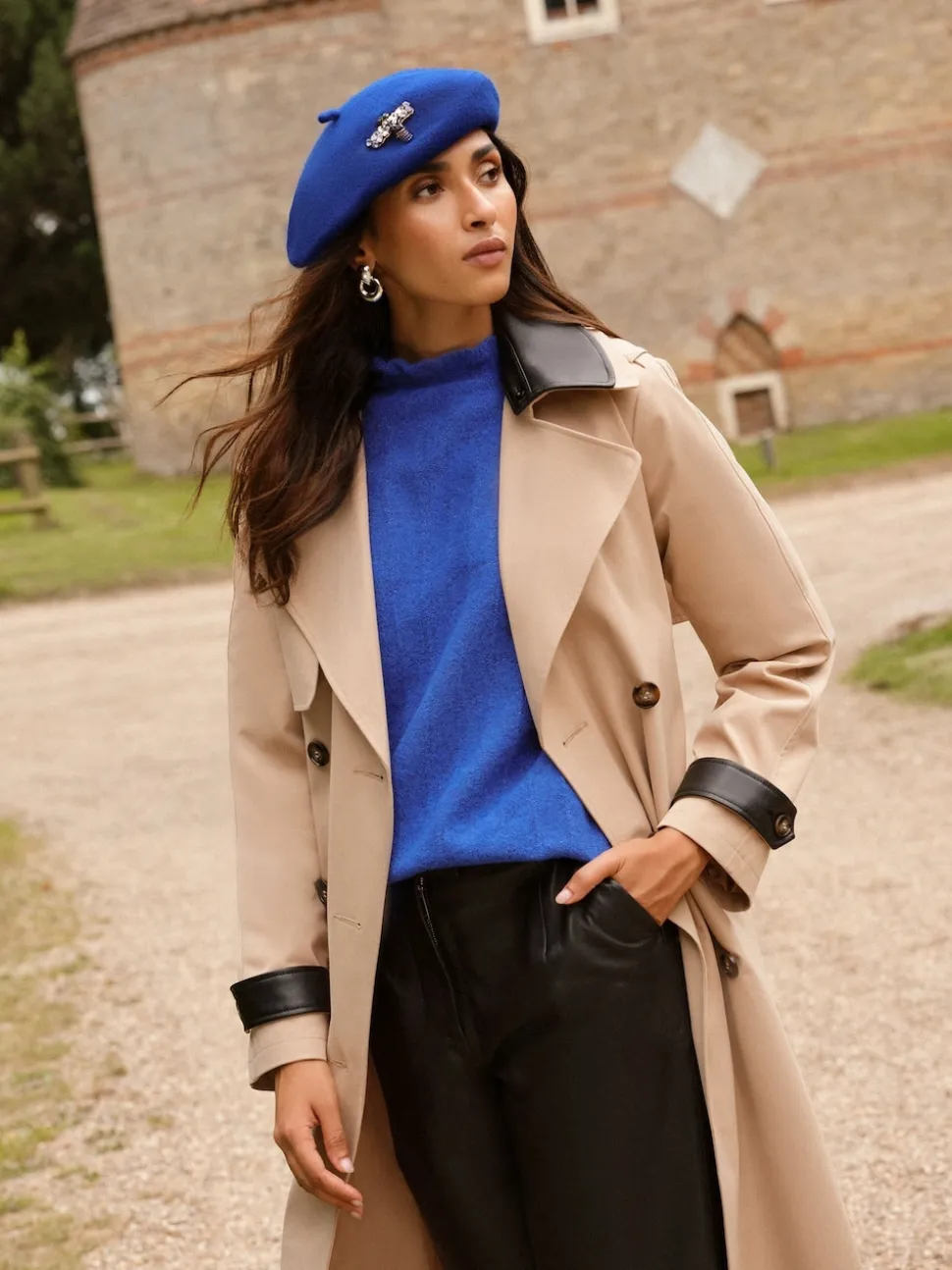 Blauw versierd - Love & Roses Beret Hat