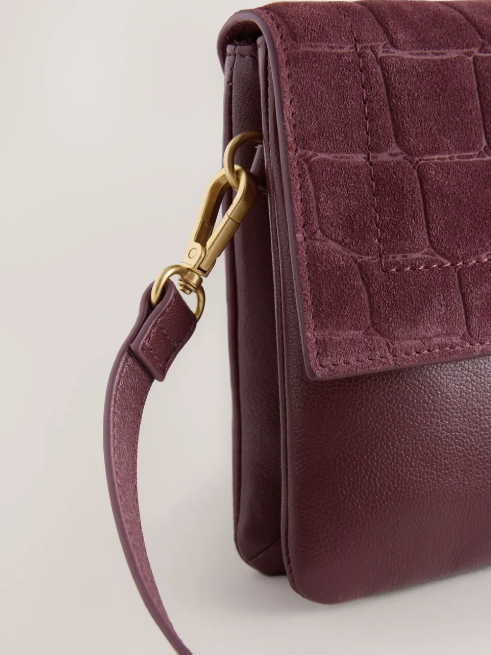 Bordeauxrood - Crossbodytas met imitatie krokodillenleer