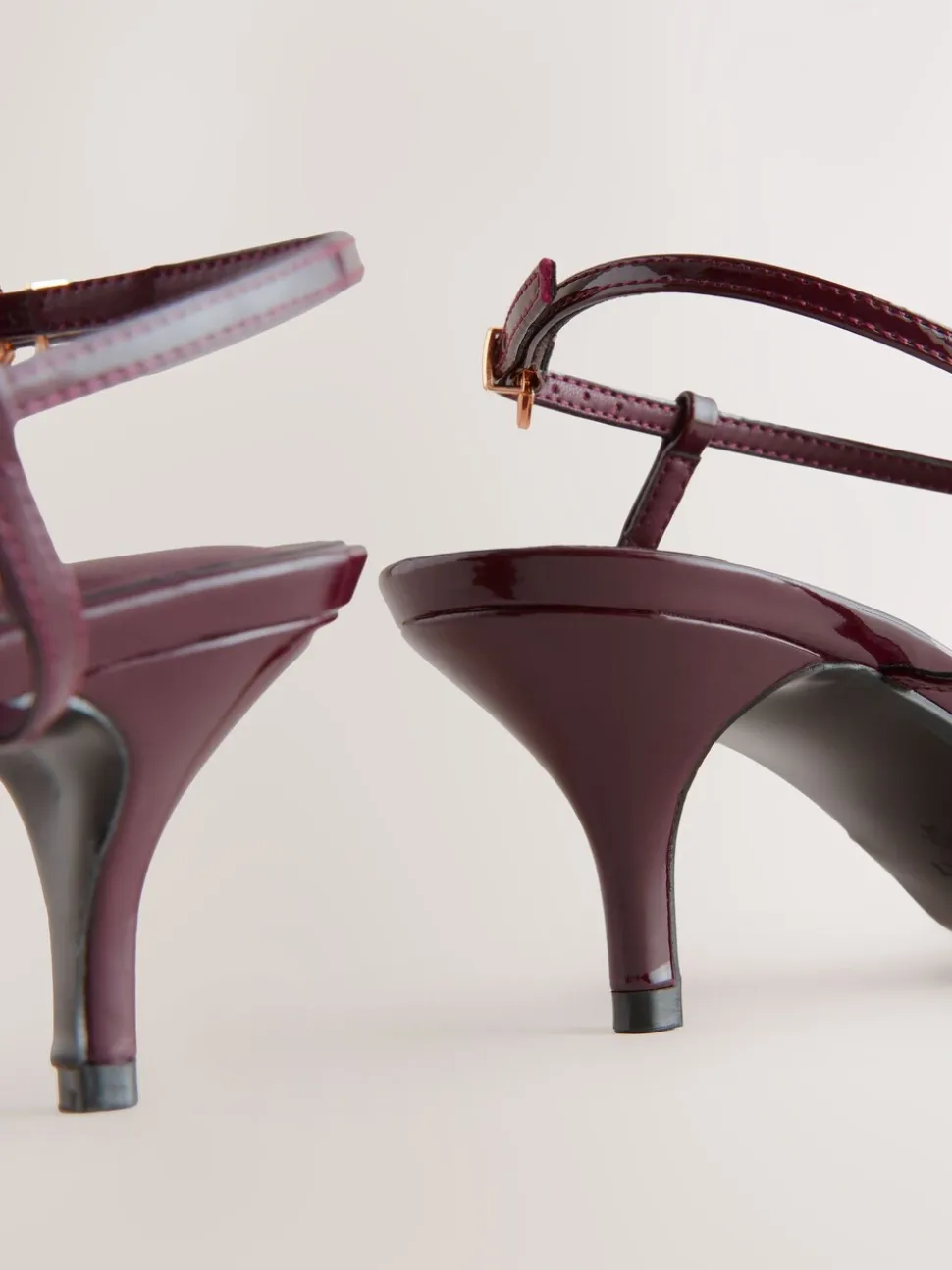 Bordeauxrood - Forever Comfort® Multi Buckle Strappy Kitten Heels