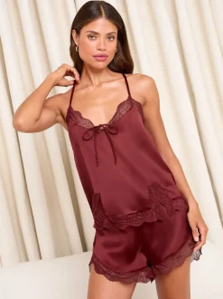 Bordeauxrood - Lipsy Satijn cami en short pyjama's Set