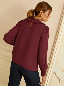 Bordeauxrood - Love & Roses blouse met lange mouwen en frillkraag