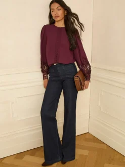 Bordeauxrood - Love & Roses blouse met lange mouwen en kanten manchetten