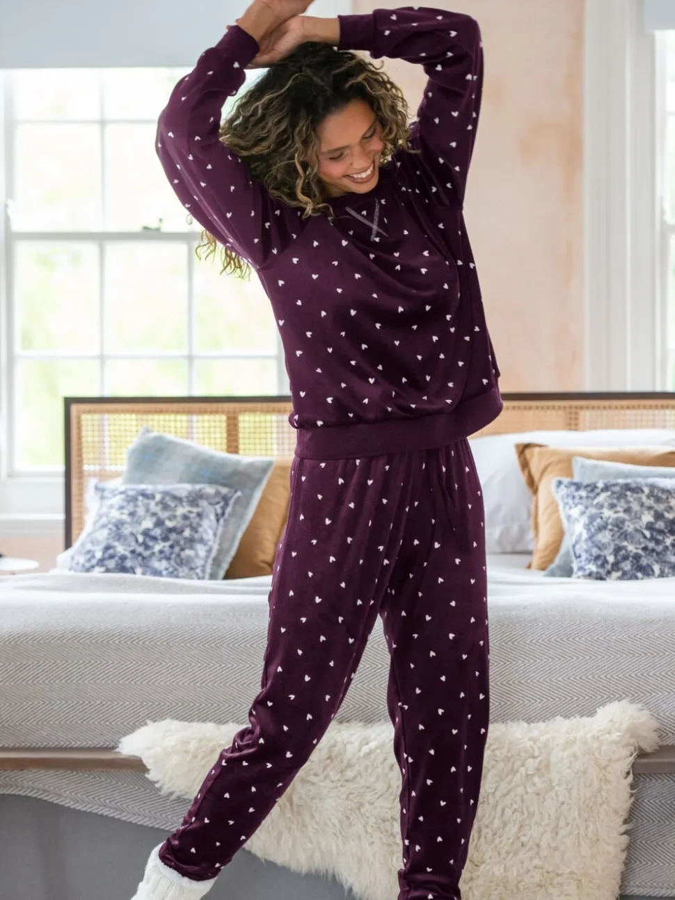 Bordeauxrood - Pour Moi pyjamaset van zacht fleece sweatshirt en joggingbroek