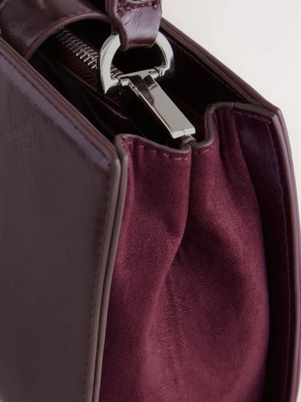 Bordeauxrood - Top Handle Tas met krokodillenmotief