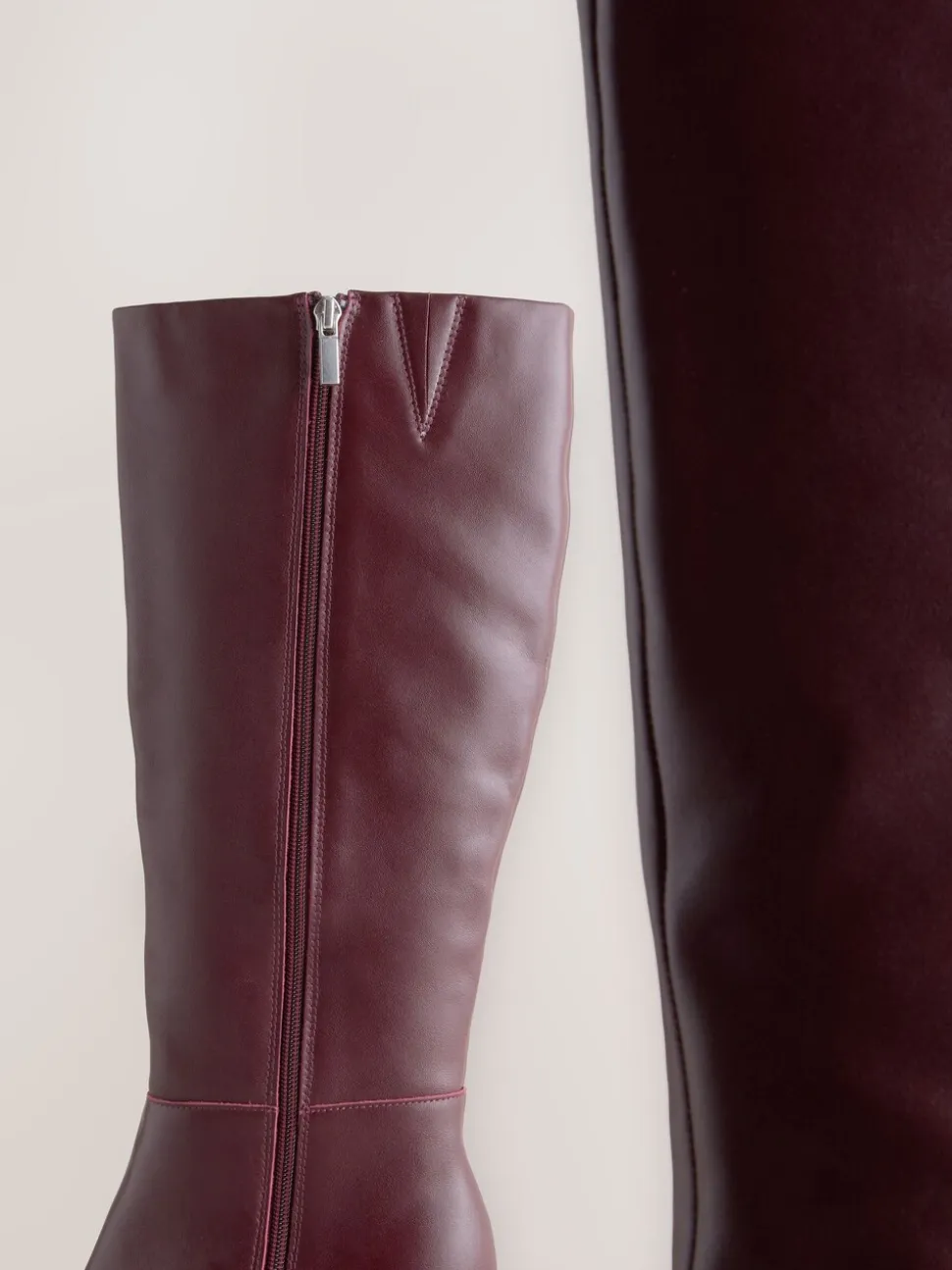 Bordeauxrood leer - Kniehoge Skinny Boots met Hak