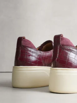 Bordeauxrood met krokodilleneffect - Signature leren sneakers met dikke plateauzolen en sleehak