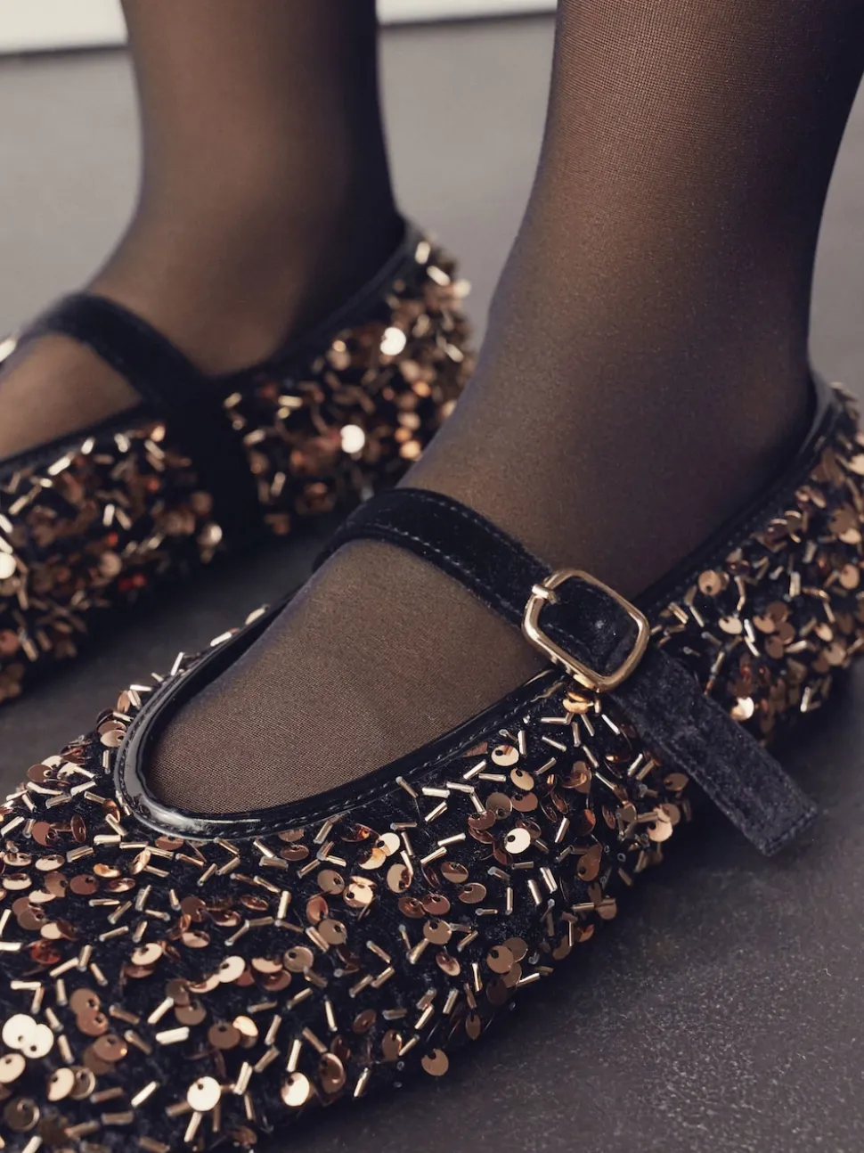 Brons - Mary Jane-schoenen met versierde pailletten van Forever Comfort®