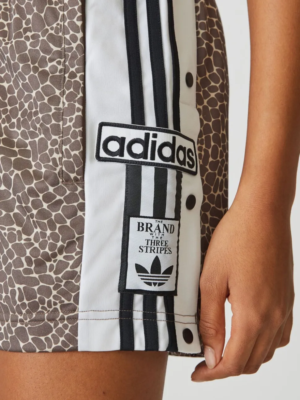 Bruin - adidas Originals Aop Adi-Break Shorts