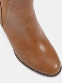 Bruin - Novo Wide Fit Jessie Block Heel V Chelsea Ankle Boots