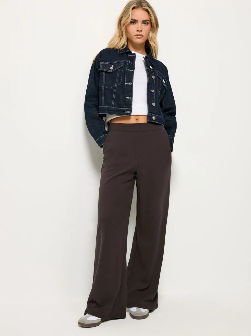 Bruin - PixieGirl Petite - Broek van scubacrêpestof met wijde pijpen