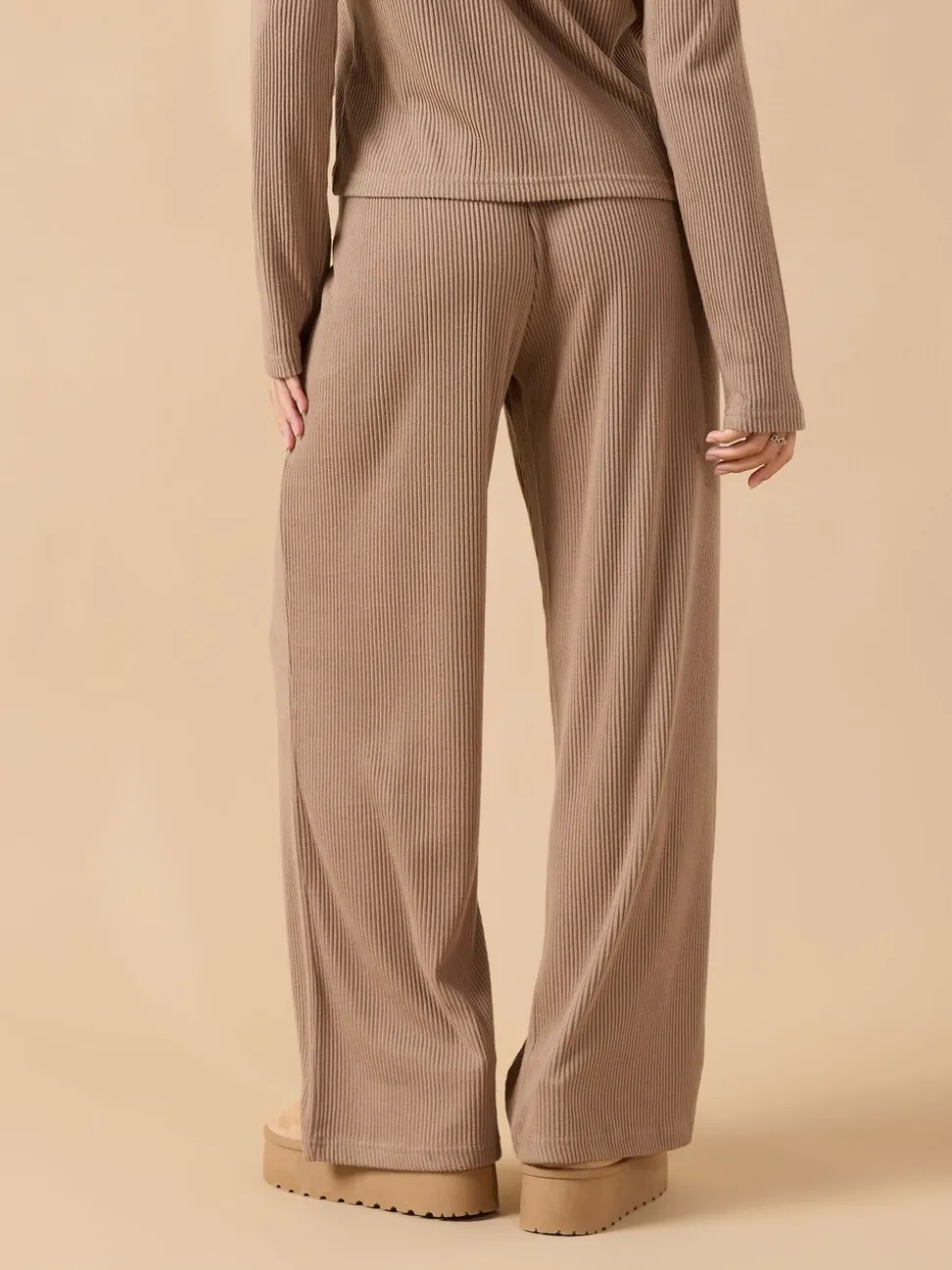 Bruin - PixieGirl Petite Ribbed Wide Leg Joggers