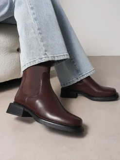 Bruin - Simmi London Dorres Chelsea Ankle Boots