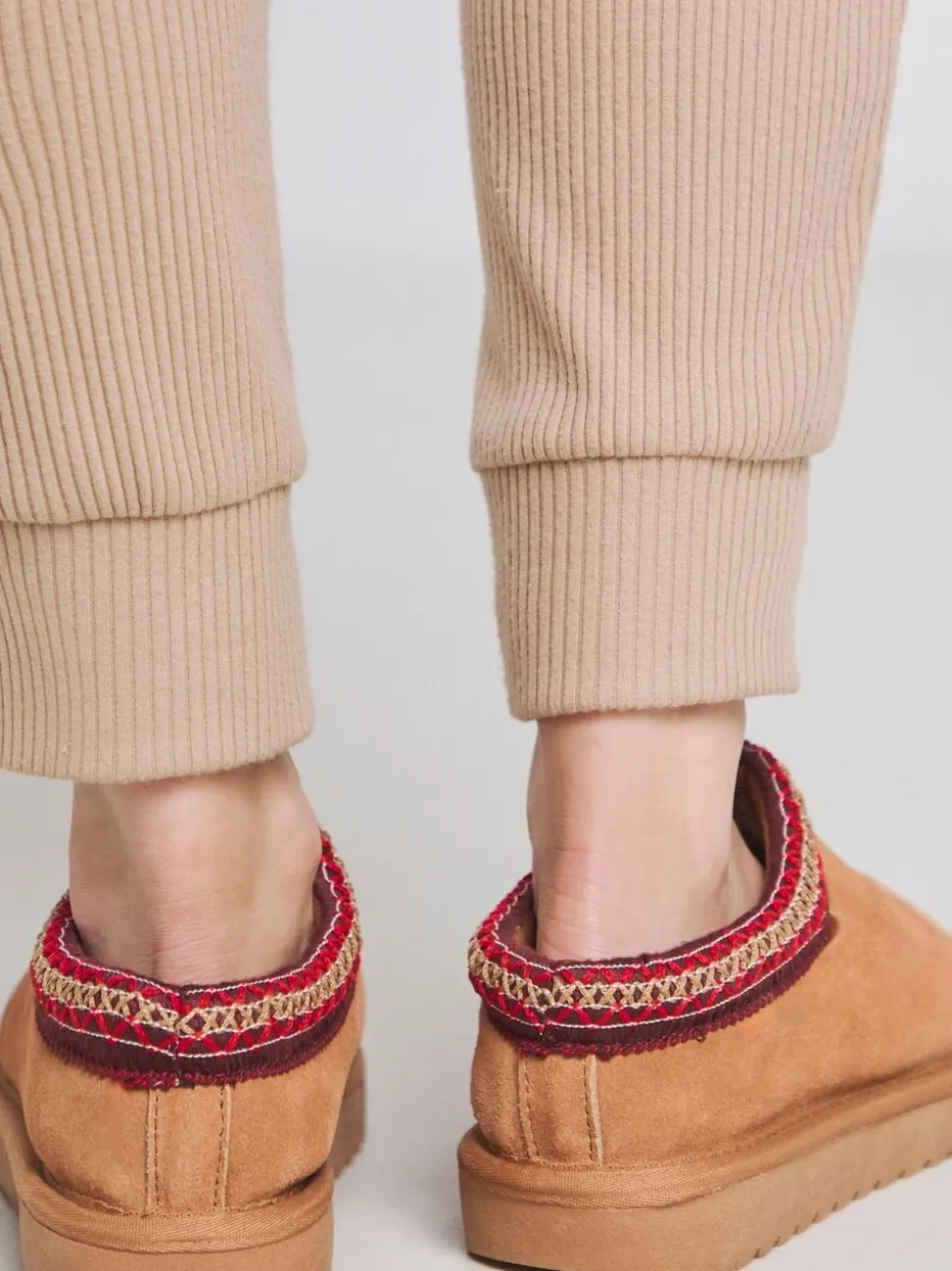 Bruin - Simply Be Bruine Muiltje Pantoffel met volledige borduursel en Wijde pasvorm