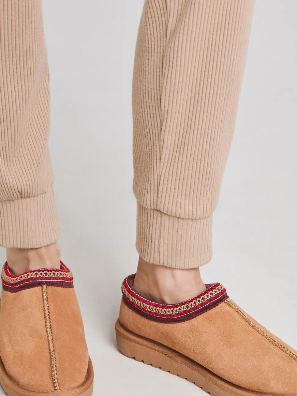 Bruin - Simply Be Bruine Muiltje Pantoffel met volledige borduursel en Wijde pasvorm