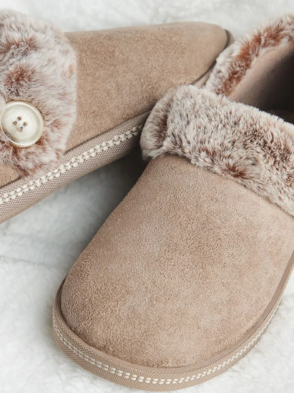Bruin - Skechers comfortabele Campfire Fresh Toast damespantoffels