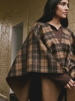 Bruin geruit - Wrap Front Cape Poncho