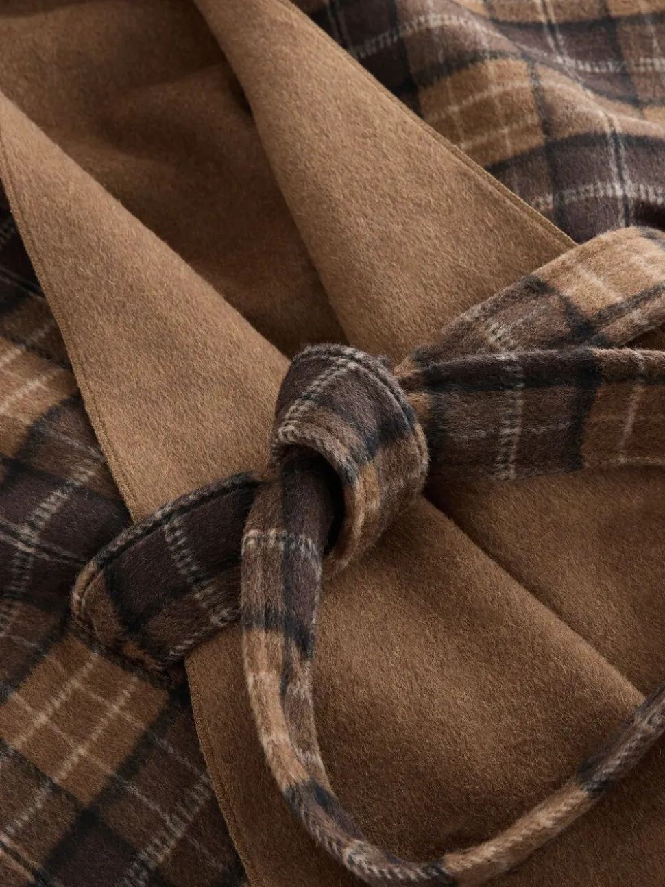 Bruin geruit - Wrap Front Cape Poncho