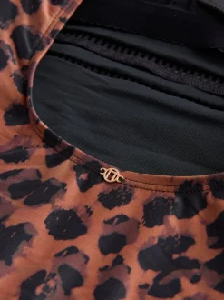 Bruin met dierenprint - Hoogsluitend ondersteunend badpak met buikcorrigerend effect