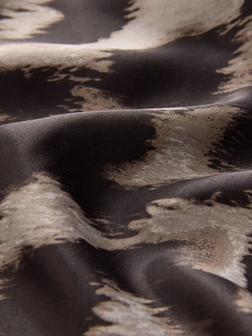 Bruin met dierenprint - Satijnen midirok