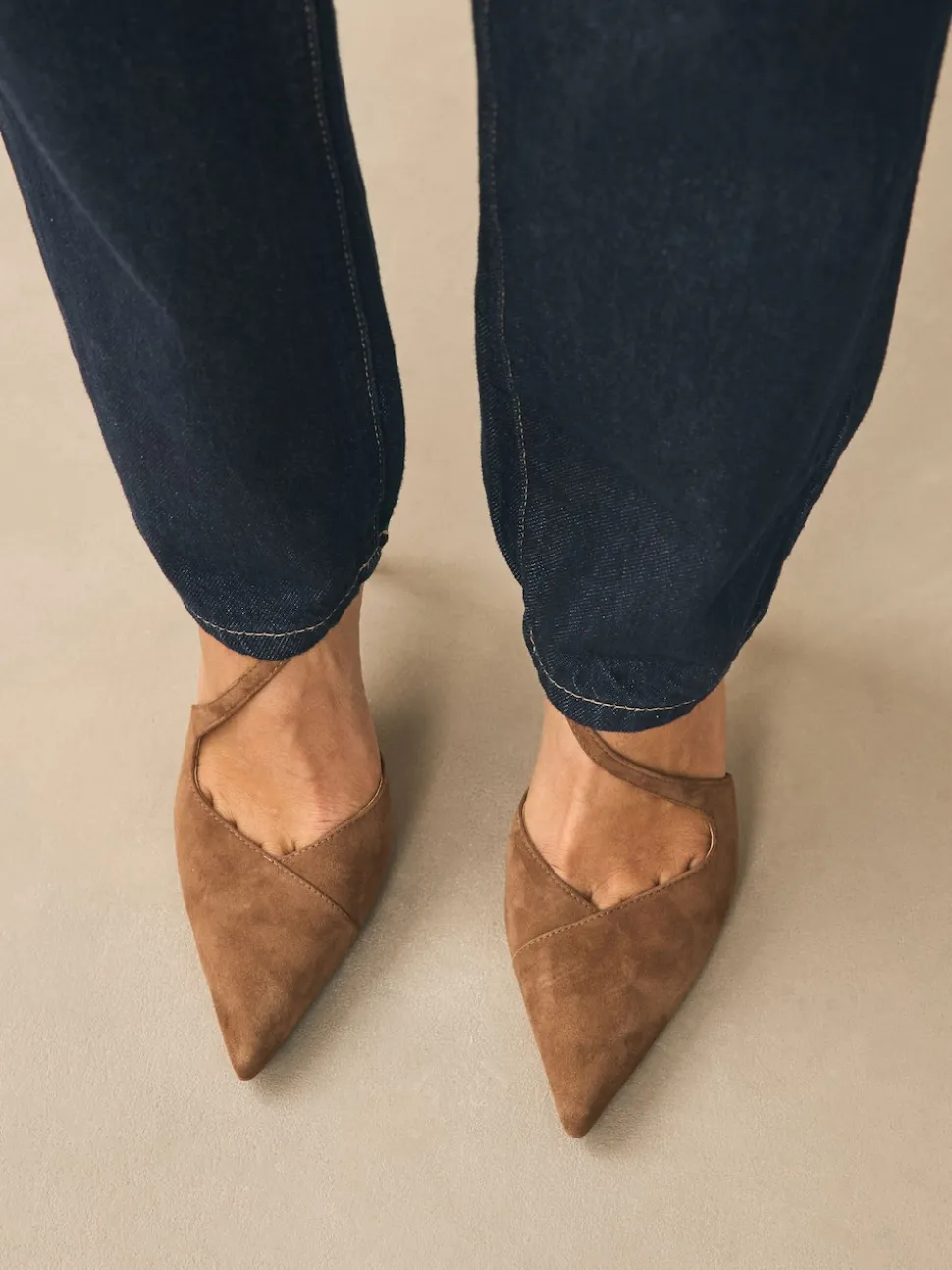 Bruin suède - Premium Leather Asymmetric Court Heels