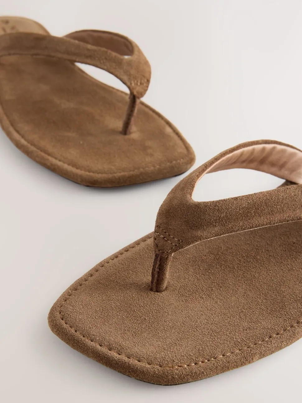 Bruin suède - Slippersandalen met vierkante neus