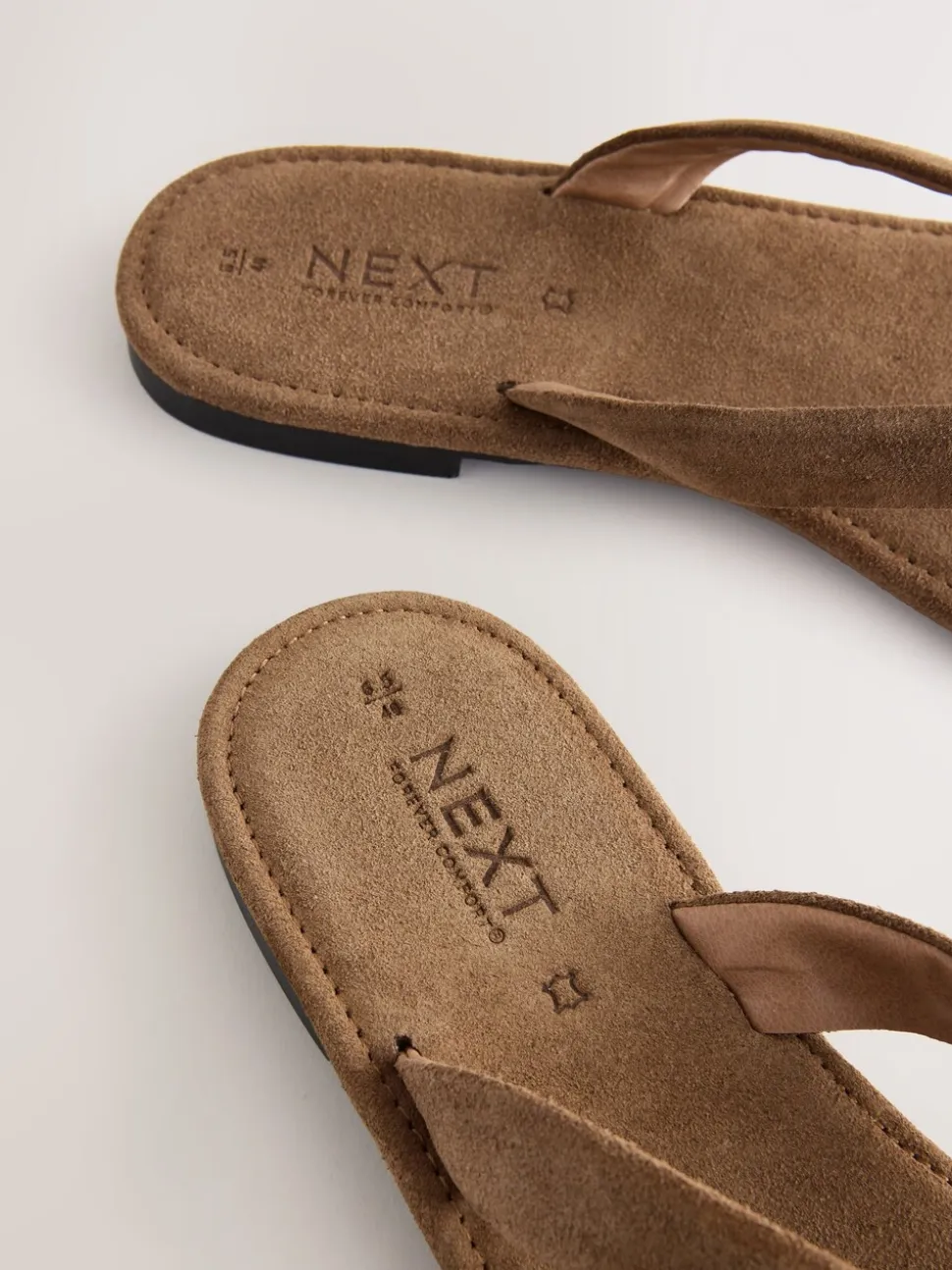 Bruin suède - Slippersandalen met vierkante neus