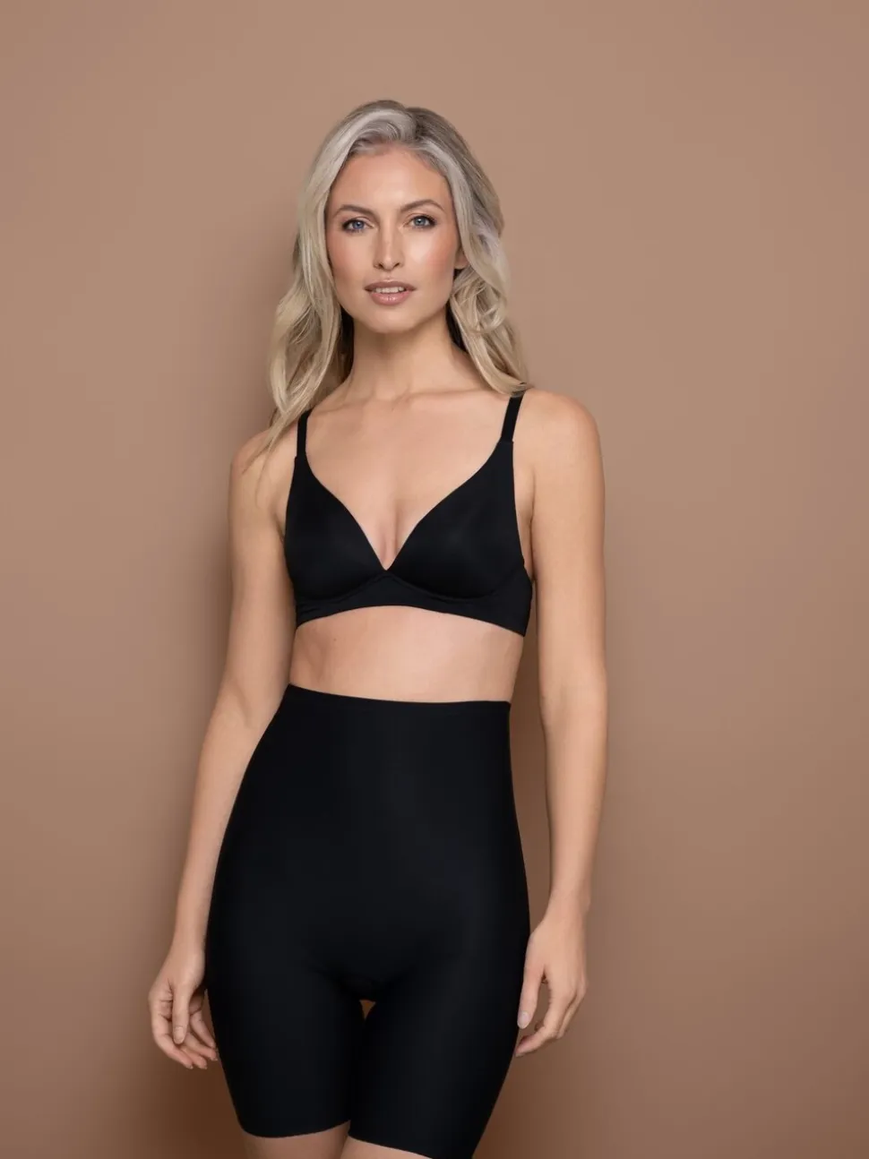 Bye Bra - Vormgevende zwarte short met hoge taille