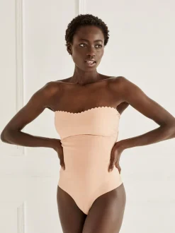 Caramel-nude - Wear Your Own - Beha-slipdress van kant met krachtige buikcorrectie