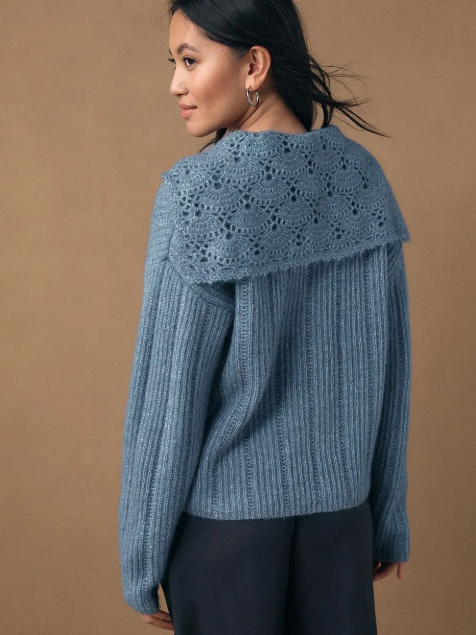 Chambray blauw - Ribbed Knit Jumper With Crochet Sailor Collar