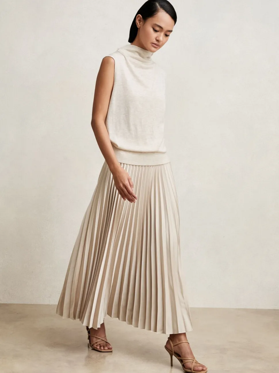 Champagne naturel - Reiss Seren Pleated Midi Skirt