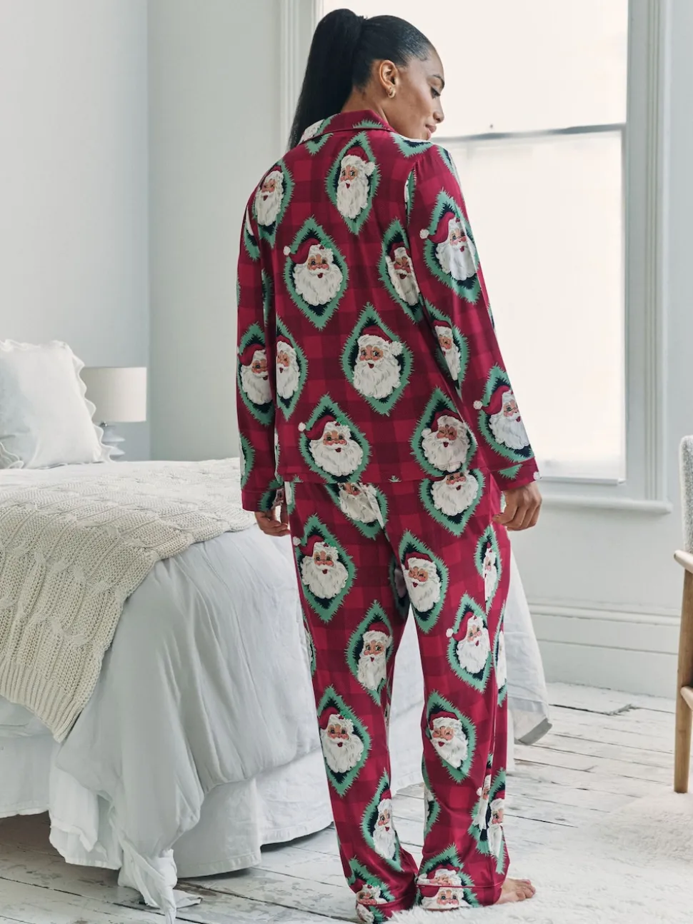 Chelsea Peers Christmas Jolly Santa Print Long Pyjamas Set