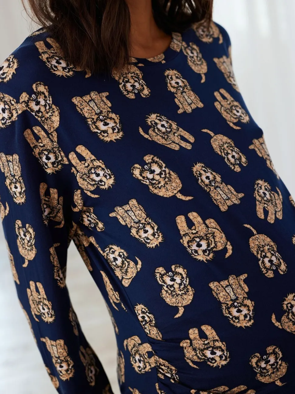 Chelsea Peers Lange pyjamaset met cockapoo-print en ronde hals