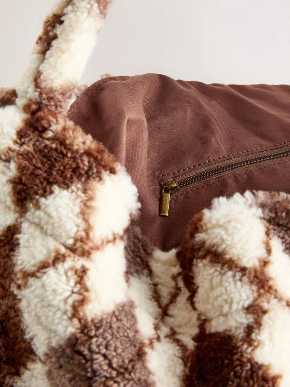 Chocoladebruin - Borg Argyle Shoulder Bag